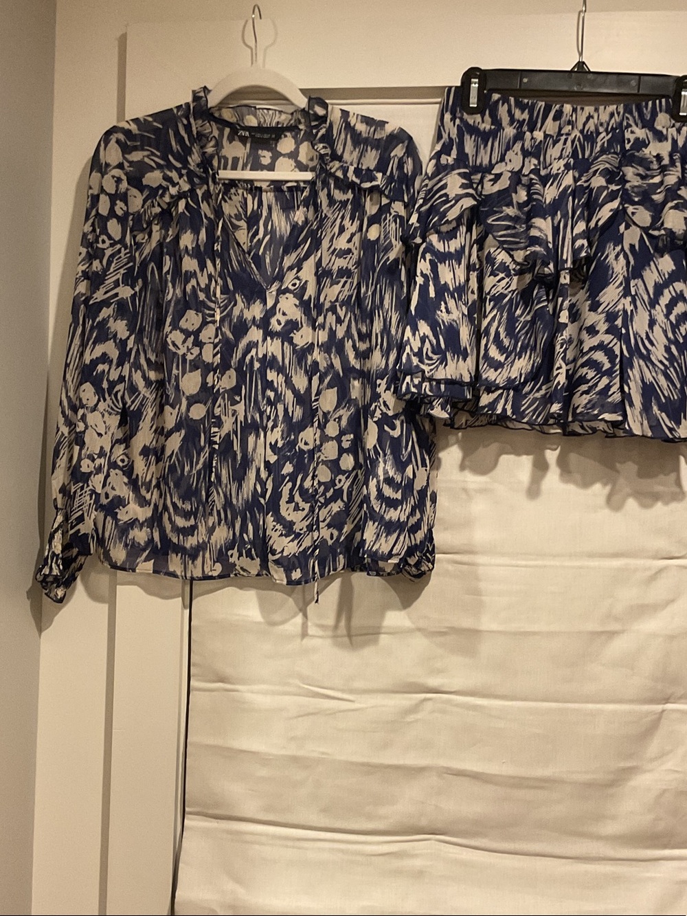 Zara Blue and White Abstract Print Blouse